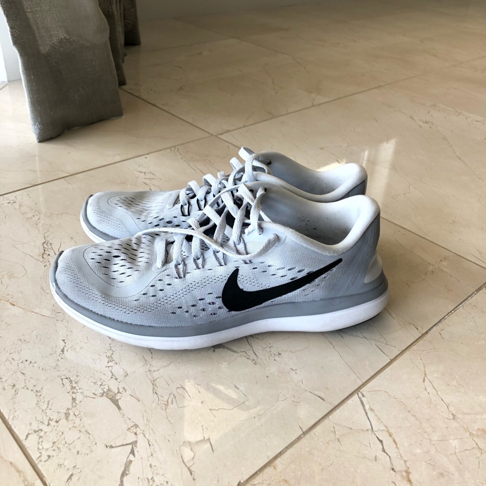 Sold‼️Women’s Nike Flex Run 🏃🏾‍♀️ Sneakers